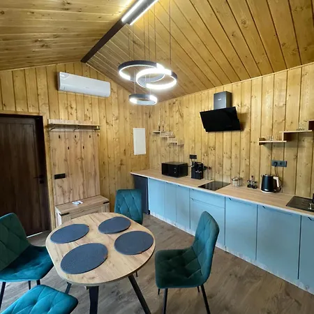 Aura Hills Chalet Korostov