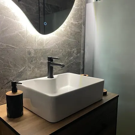Chalet Aura Hills