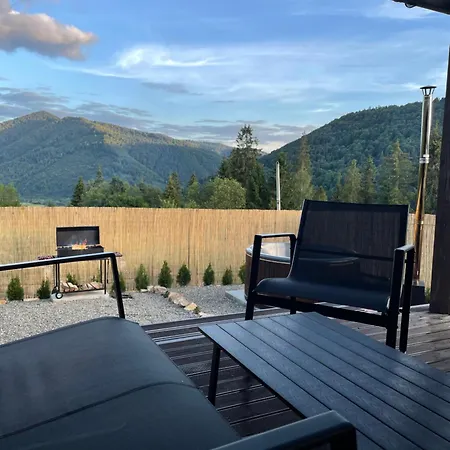Chalet Aura Hills